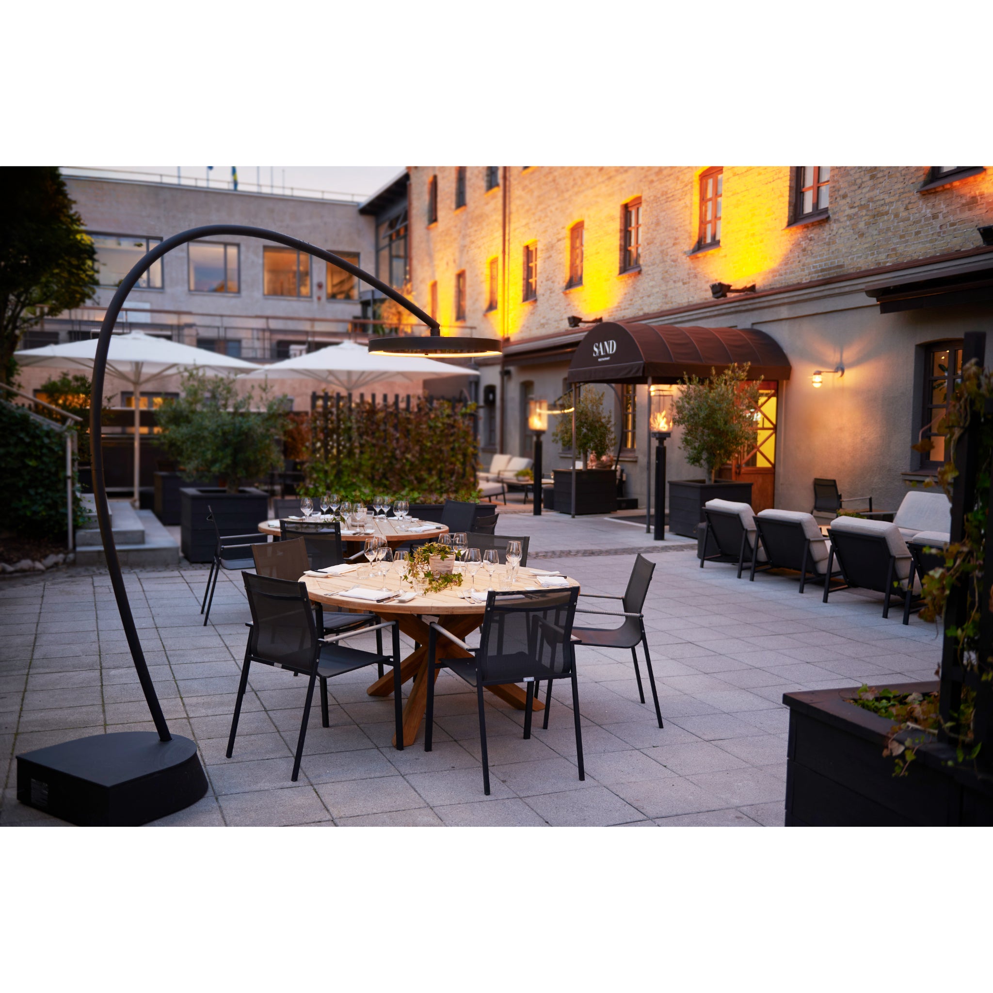 Bromic Eclipse Portable electric heater for outdoor patios