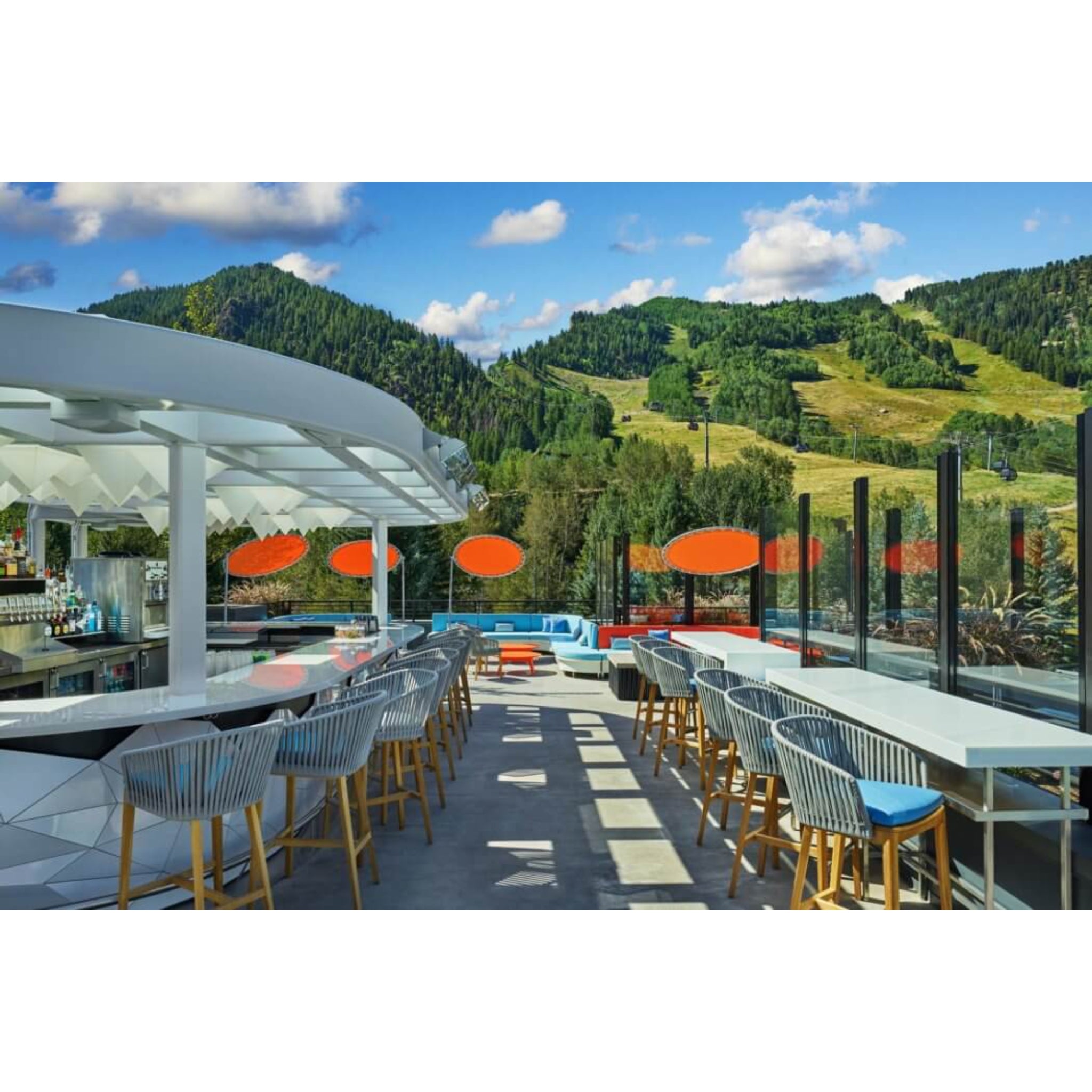 Infratech W Series single element heater installed in a commercial restaurant patio setting