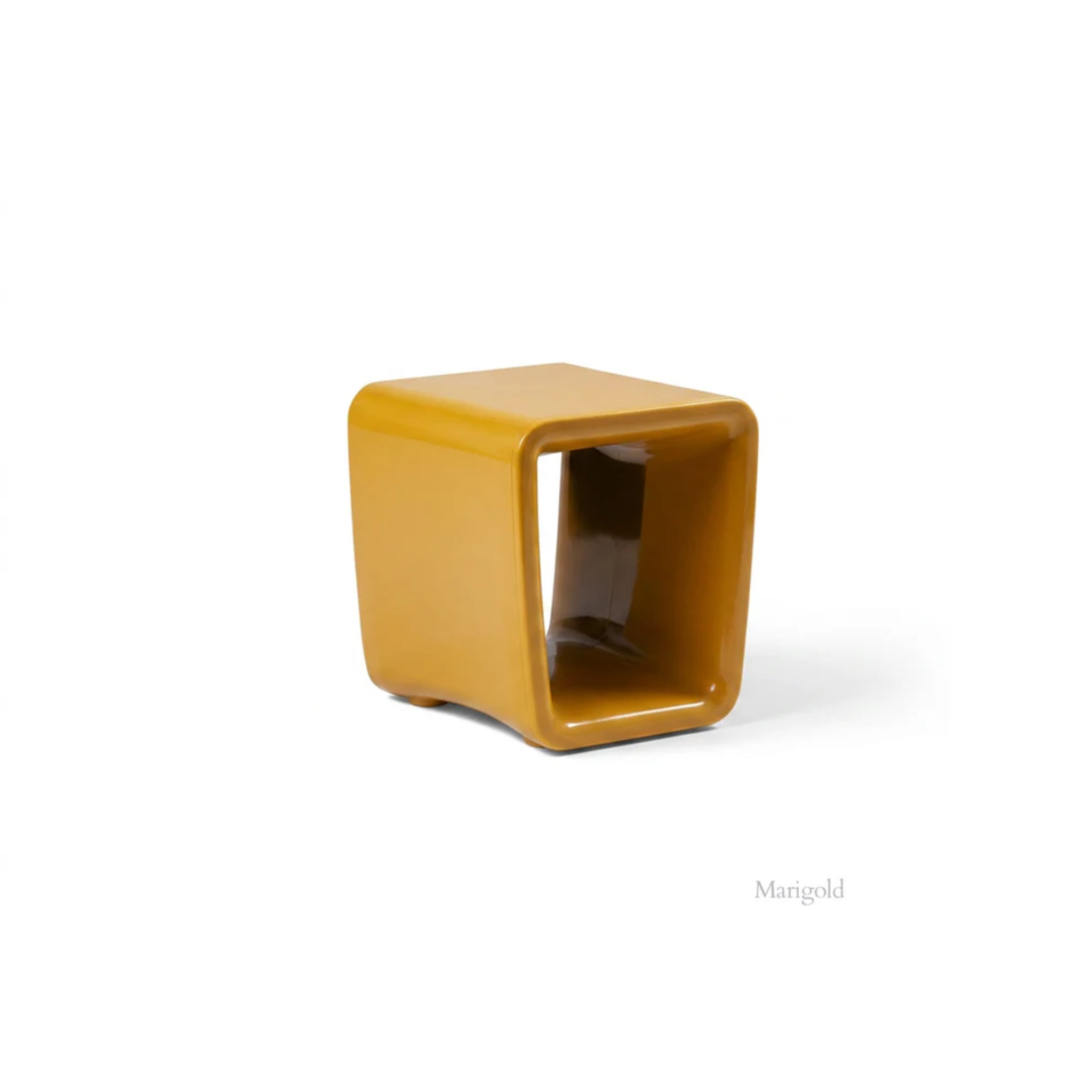 Tupelo Loop Side Table in Marigold outdoor furniture finish