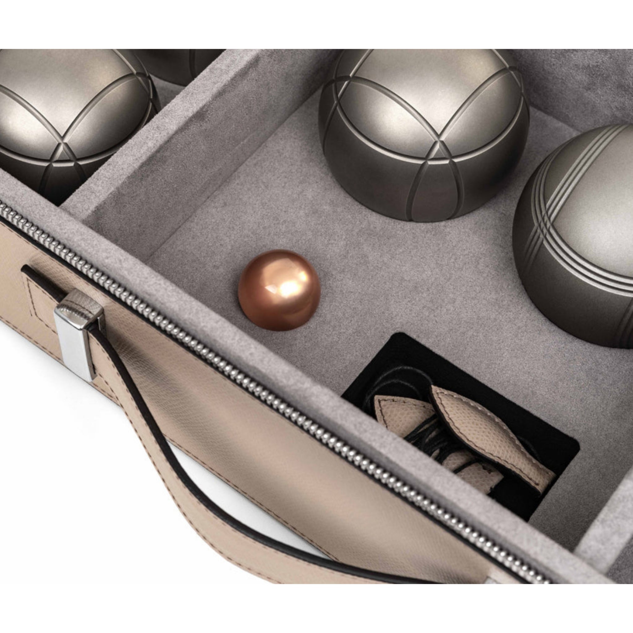 Pinetti luxury pétanque set with leather-wrapped wood case and metal boulesSet - Pinetti designer game set