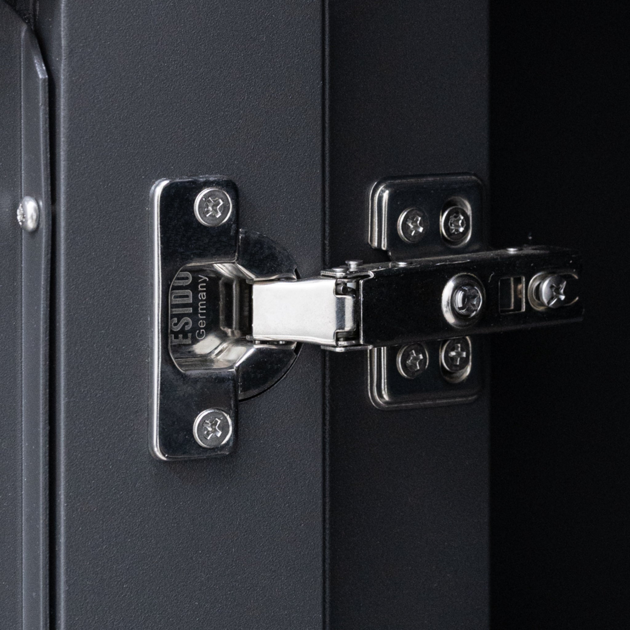 Modano 67" Outdoor Kitchen Island with Pacifica 39" Grill and close up of door hinge