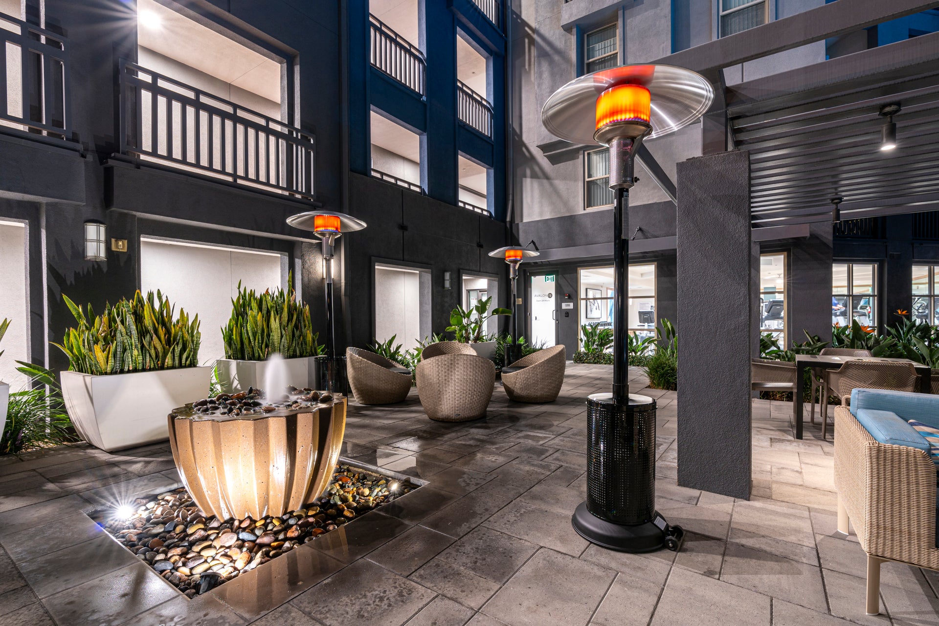 Sunglo® Portable Propane Patio Heater A270 - Portable Patio Heater - Sunglo