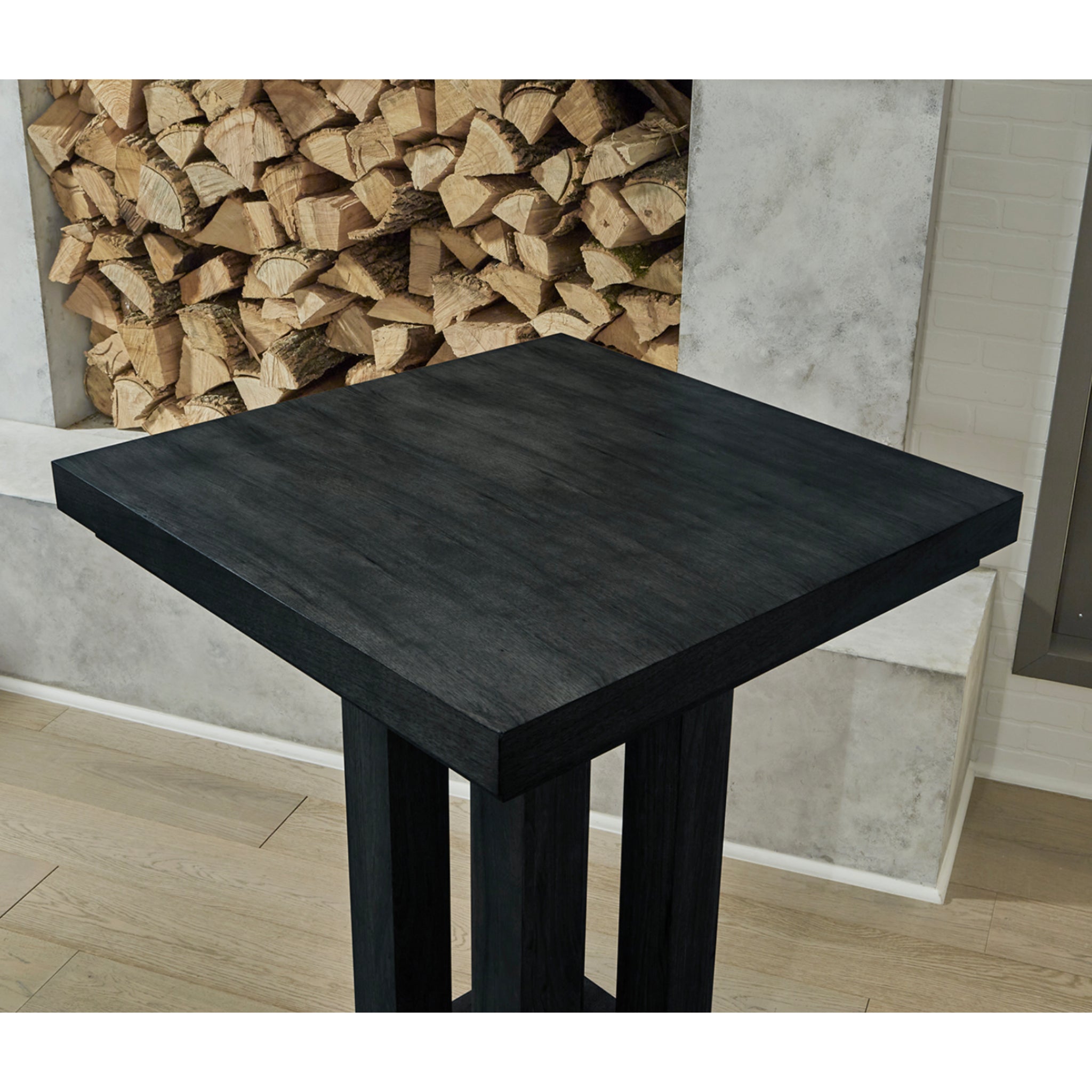 Pub & Drink Tables