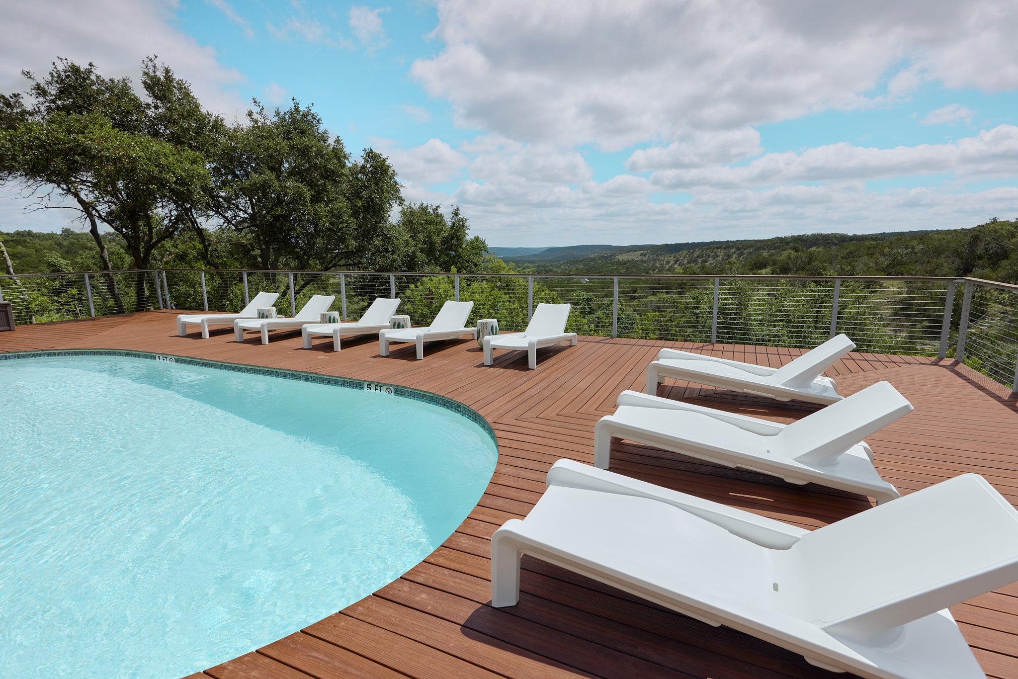 Deck Chaise Lounge | Baja Shelf Pool Lounger -  Outdoor Furniture -  Tupelo 