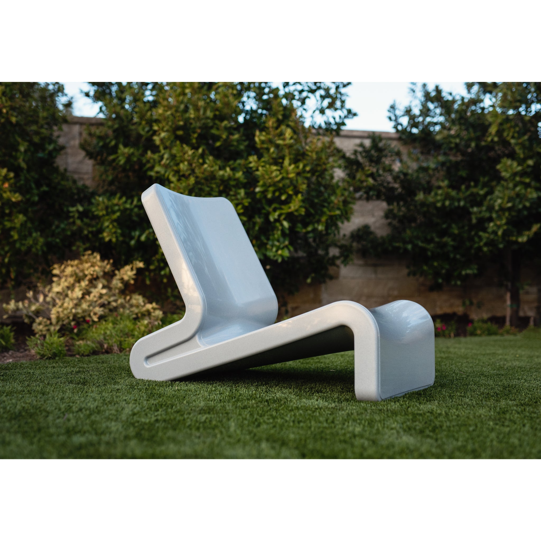 Line Lounge Chair | Baja Shelf Pool Lounger -  Outdoor Furniture -  Tupelo 