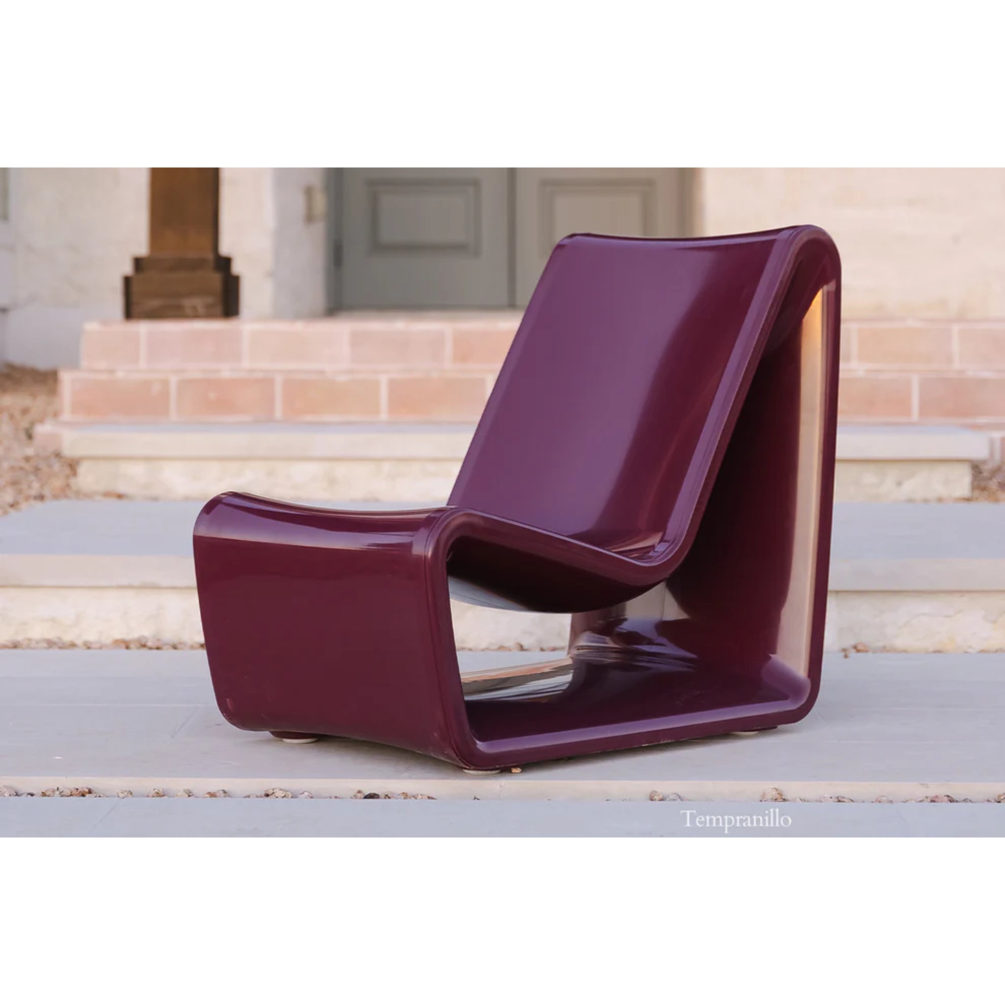 Tempranillo outdoor lounge chair providing premium seating for luxury poolside living