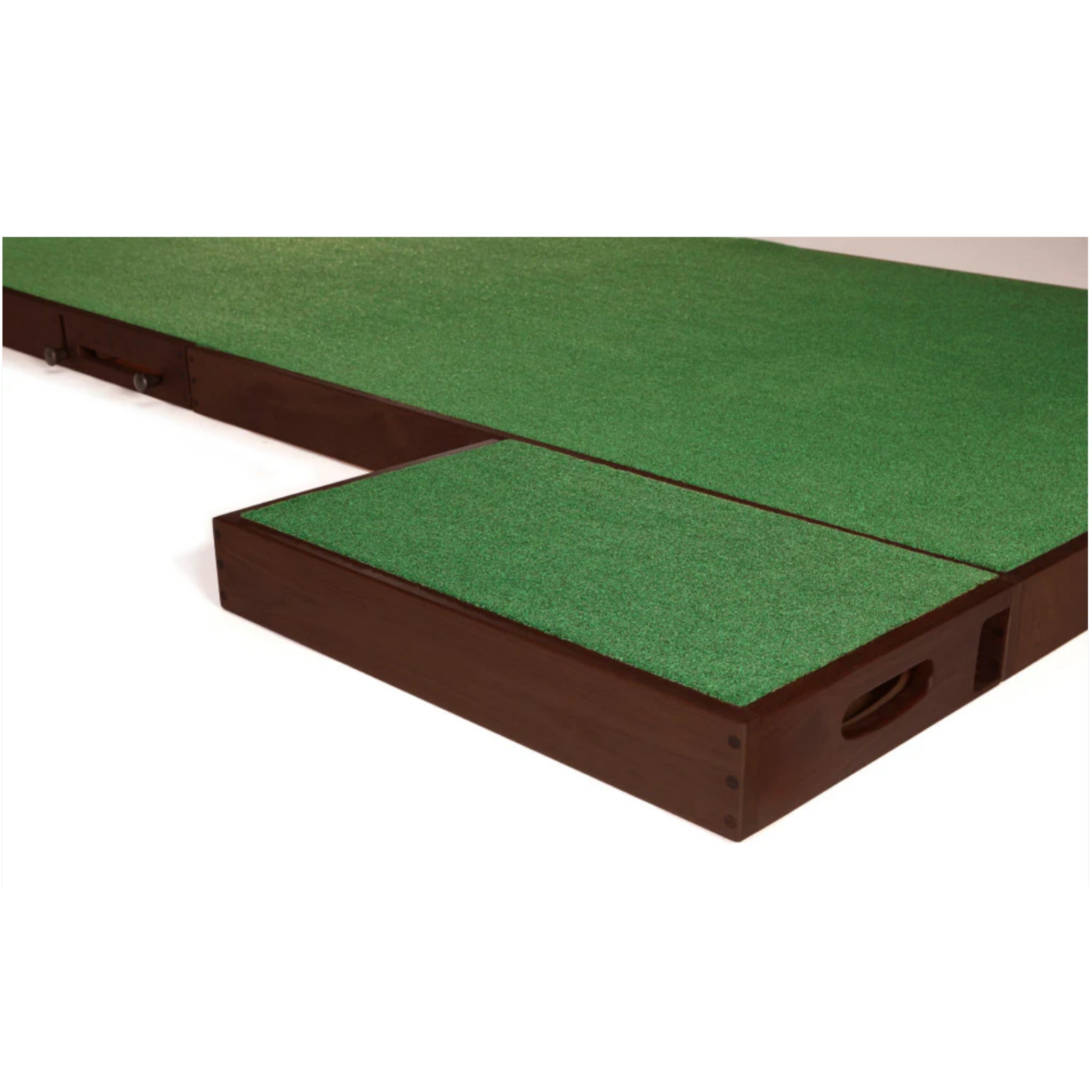 The MacDonald Indoor Putting Green