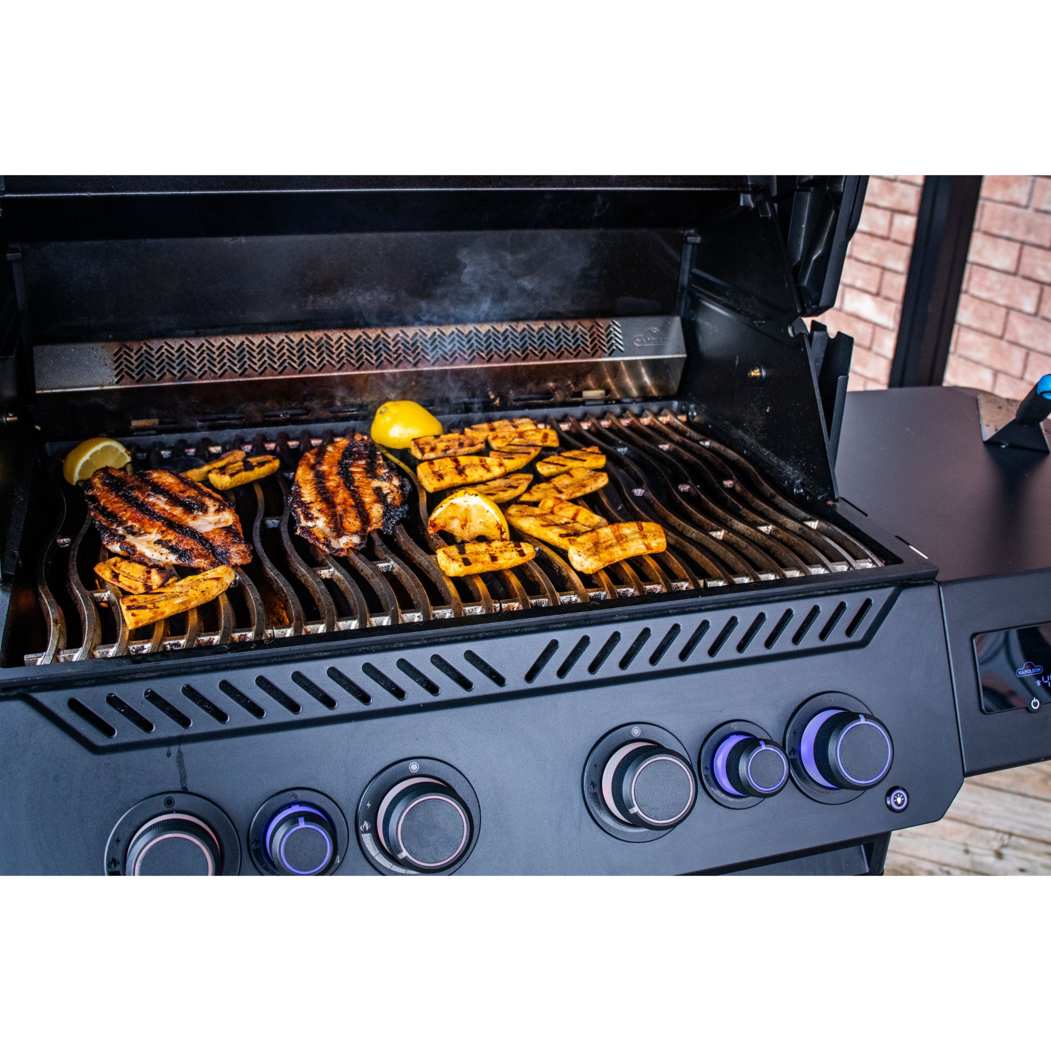 Napoleon Phantom Prestige® 500 Connected Gas Grill with Infrared Side & Rear Burner -  Grills and BBQs -  Napoleon 