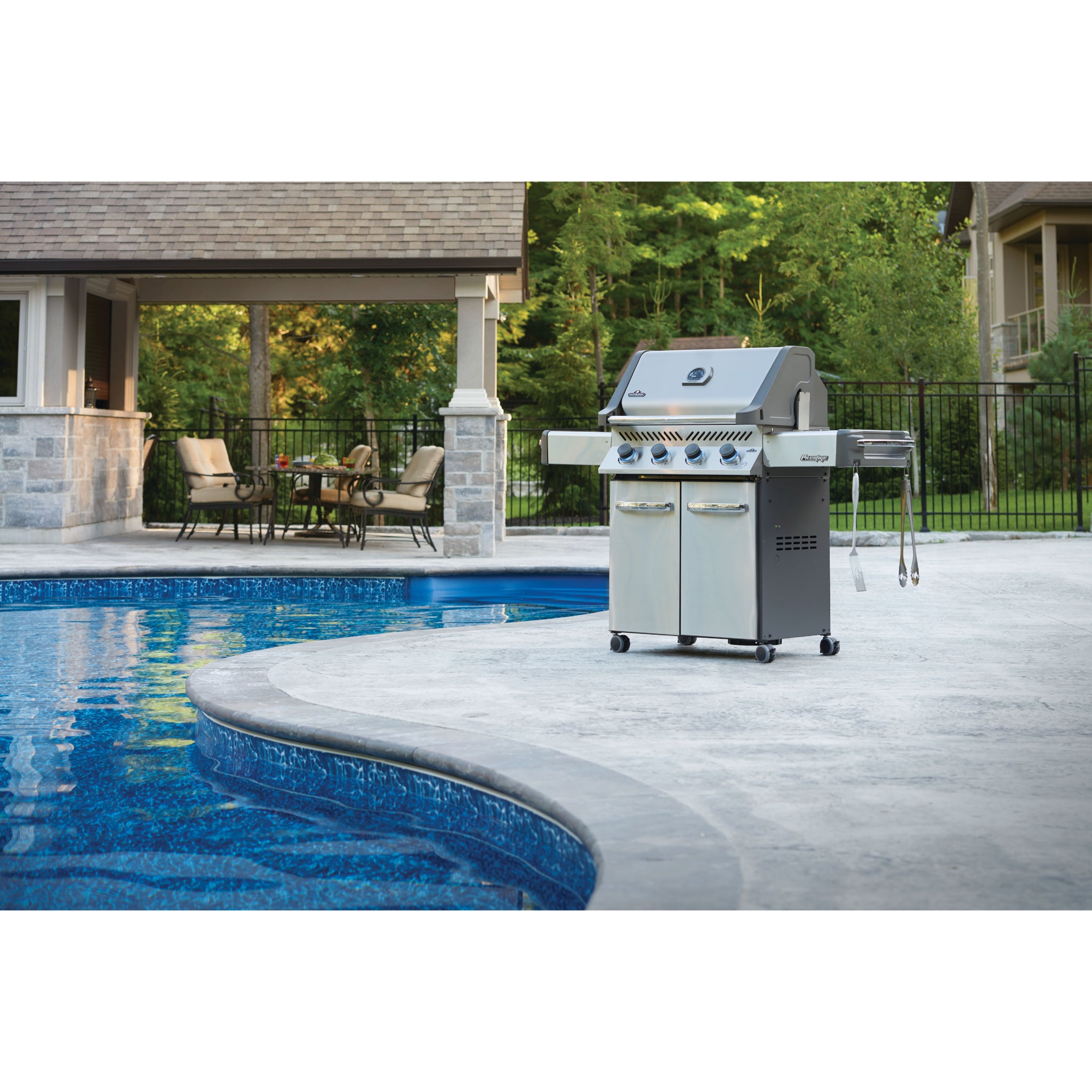 Napoleon Prestige® 500 Outdoor Grill with Infrared Side & Rear Burner